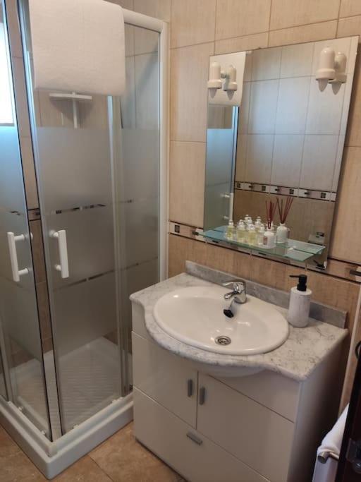 Vv La Isla Apartment ลาเรสติงกา ภายนอก รูปภาพ